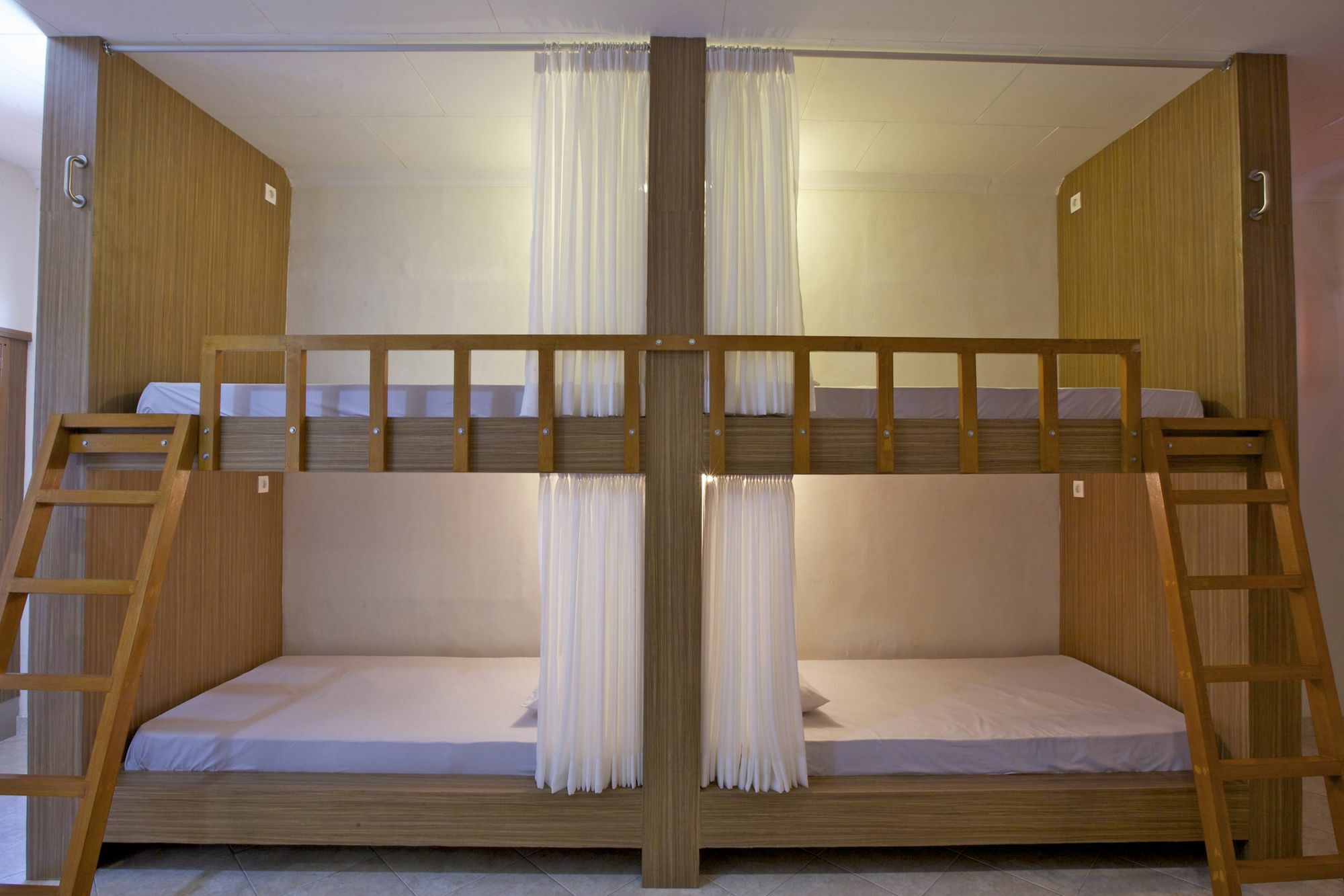 Kuta Dormitory At Simpang Inn Ngoại thất bức ảnh