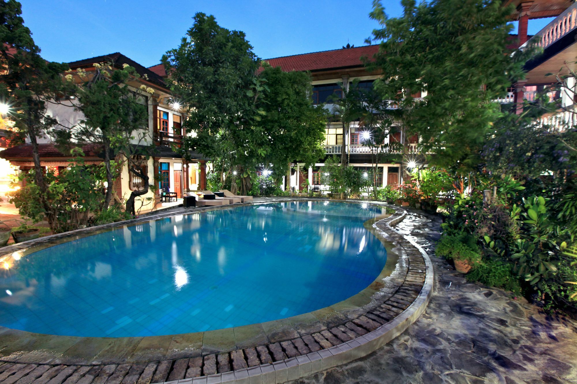 Kuta Dormitory At Simpang Inn Ngoại thất bức ảnh