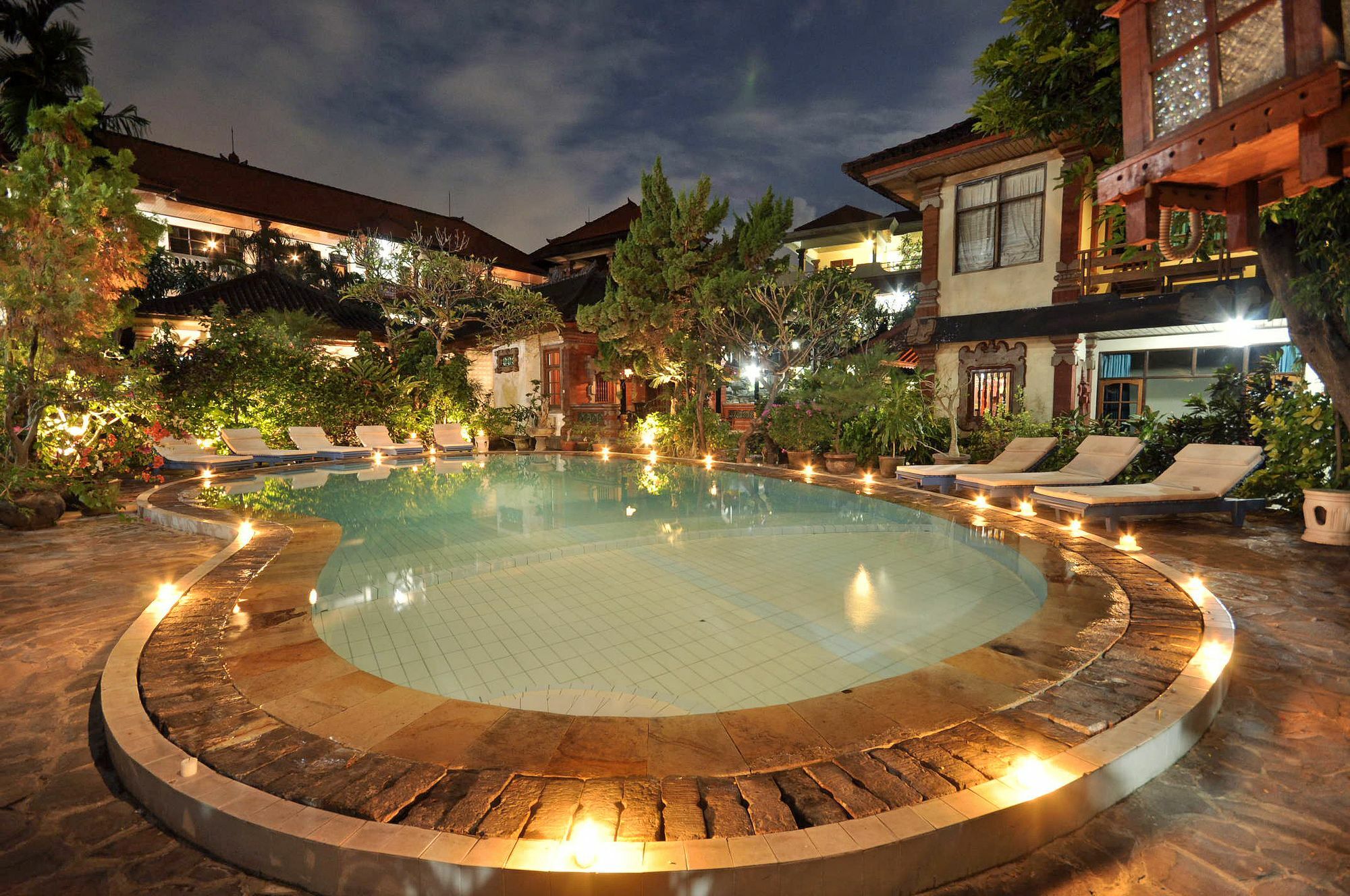 Kuta Dormitory At Simpang Inn Ngoại thất bức ảnh