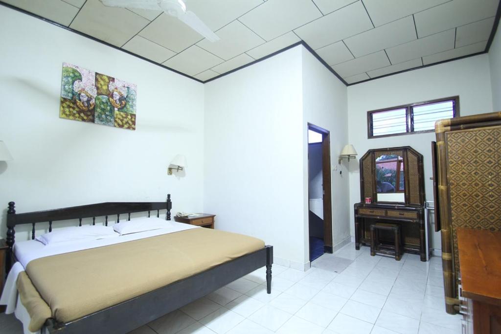 Kuta Dormitory At Simpang Inn Ngoại thất bức ảnh